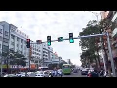 Светофор красного желтого зеленого цвета диаметром 200 мм.