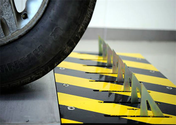 Убийца двухсторонних шин безопасности дорожного движения с шипами из 304 нержавеющей стали 40 т весовой вместимости и 2 с времени подъема